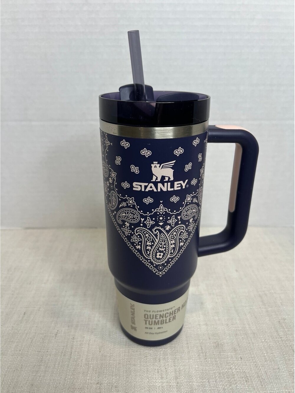 Stanley Quencher Tumbler Flo Quencher Tumbler Flowstate 30 oz Corn Paisley